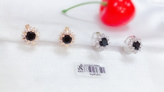 Black zircon design earrings