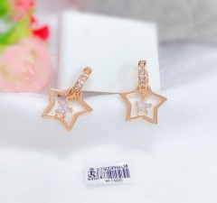 Star shape gold earrings