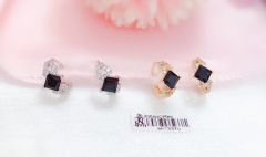 Black zircon design earrings