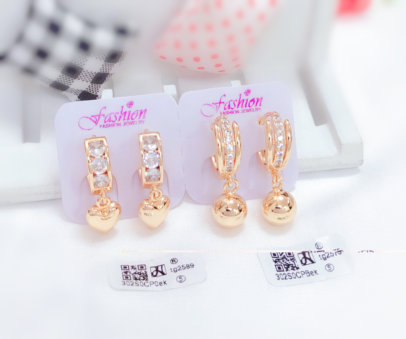 Bead pendant style gold earrings