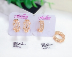 Fashion gold earrings