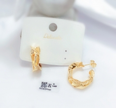 Glossy round arc style gold/silver earring