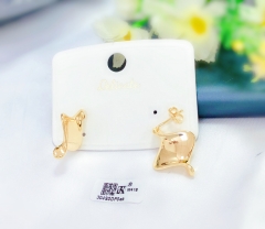 Irregular gold color earrings