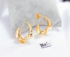 Irregular gold earrings