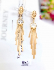 Irregular gold pendant earrings