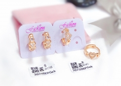 Irregular gold earrings