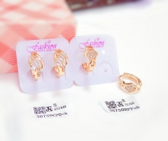 Irregular gold earrings