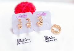 Hollow style gold earring