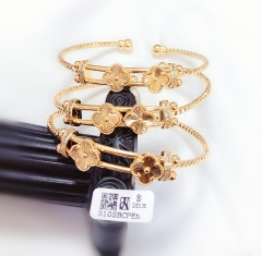 Lucky four leaf gold bangle