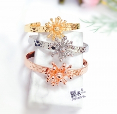 Blossoming Flowers Bracelet Set