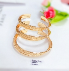 Glossy Style Gold Bracelet Set