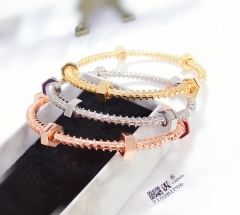 Threaded shape colorful bracelet set