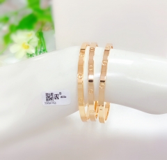 Suitable for various occasions gold/silver Bracelet set