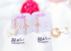 Gold style shiny earrings