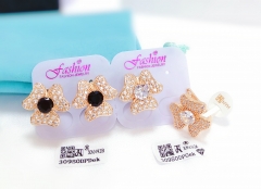 Irregular gorgeous gold earrings