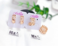 Irregular gold earrings