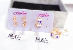 Fashion gold earrings