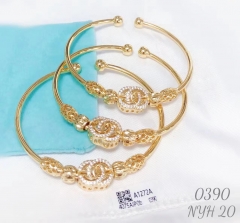 Gorgous style gem bracelet set