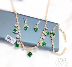 Green and White Artificial Gemstone Jewelry Set