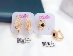 Irregular gold shiny earrings