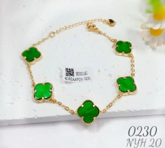 Lucky four leaf green color style bracelet