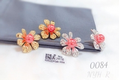 flower style gold/silver  earrings