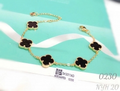 Lucky four leaf black style bracelet