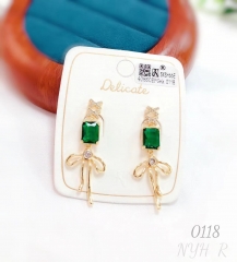 Green gem exquisite pendant earrings