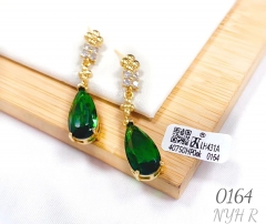 Green gem shiny pendant earring