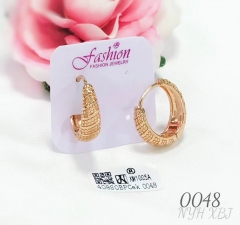 Simple gold earrings