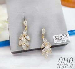 Artificial gemstone exquisite earrings