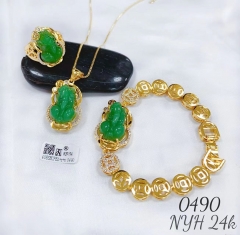 Green gem gold jewelry set