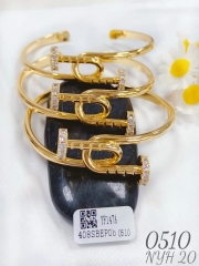 Irregular gold bangle set