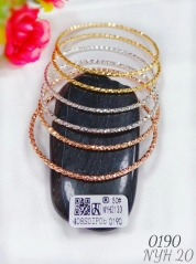 Suitable daily wear style shiny bangle set