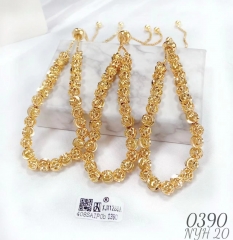 Beads style gold bangle set