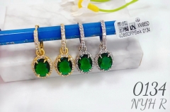 Green gem exquisite earrings