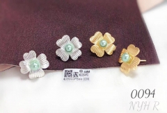 flower style bright earrings