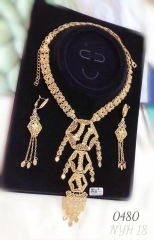 Exquisite bright necklace earring