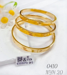 Smooth simple style glod bracelet set