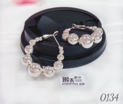 Irregular size beads high-end earrings