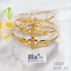 Gorgeous Hot Gold Bracelet Set