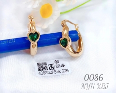 Green gem bright gold earring