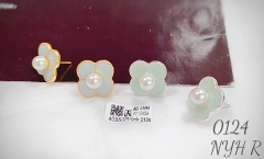 Flower style bright earring