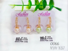 Wjiter/green pearl bright earring