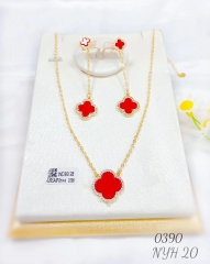 Red Pattern Four-Leaf Dazzling Necklce Earring Set