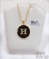 H letter black background round necklace