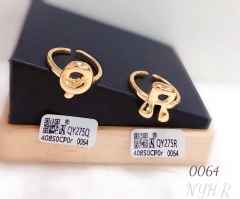 Letter Q/R exquisite ring