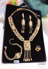 Gorgeous high-end gold jewelry set