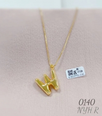 Letter W shiny necklace