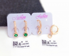 Green/whiter round bead earring